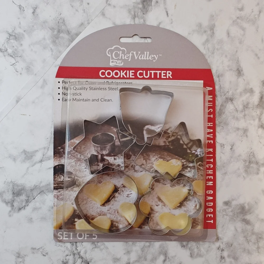 Cookie Cutter Set and Icing Tip Set